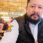 Gabriel Tepos, fundador de TezaTools, con camiseta Kennametal en evento INNOVATIONS FY 2024